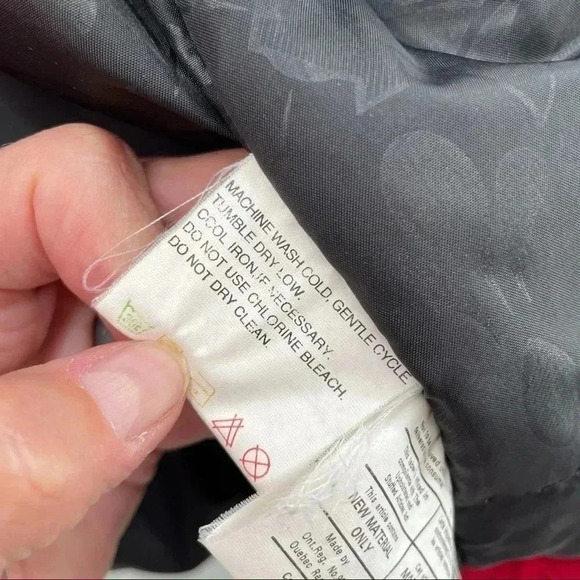 Nordica Women’s Red Long Insulated Coat Jacket 8 Zip/Snap Closure 6 Pockets - Picture 11 of 14